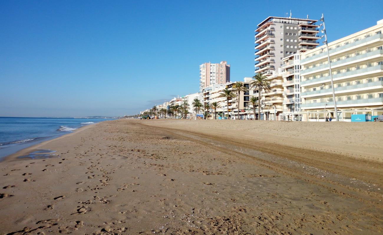 Foto af Calafell Strand med brunt sand overflade