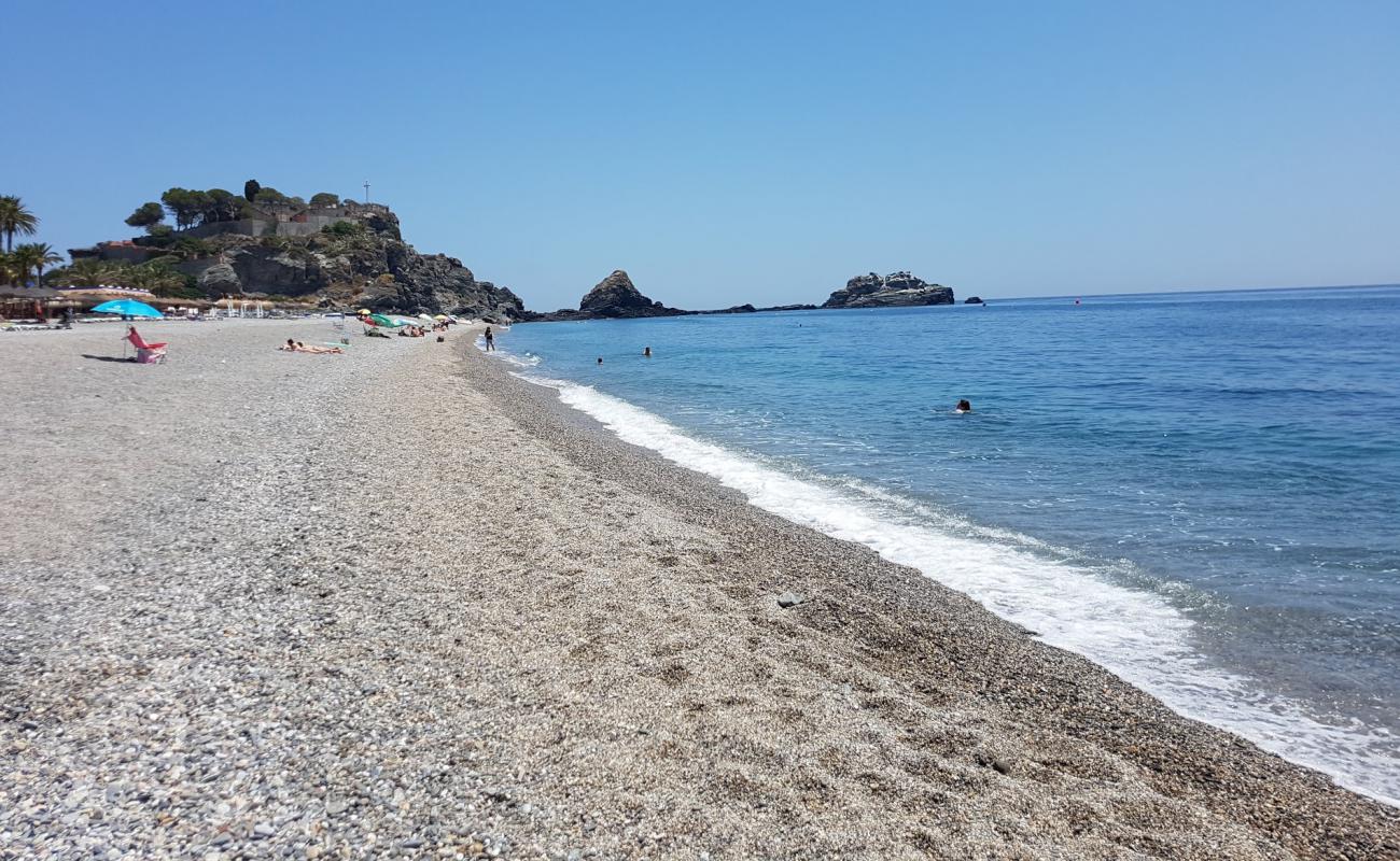 Foto af Almunecar beach med grå fin sten overflade