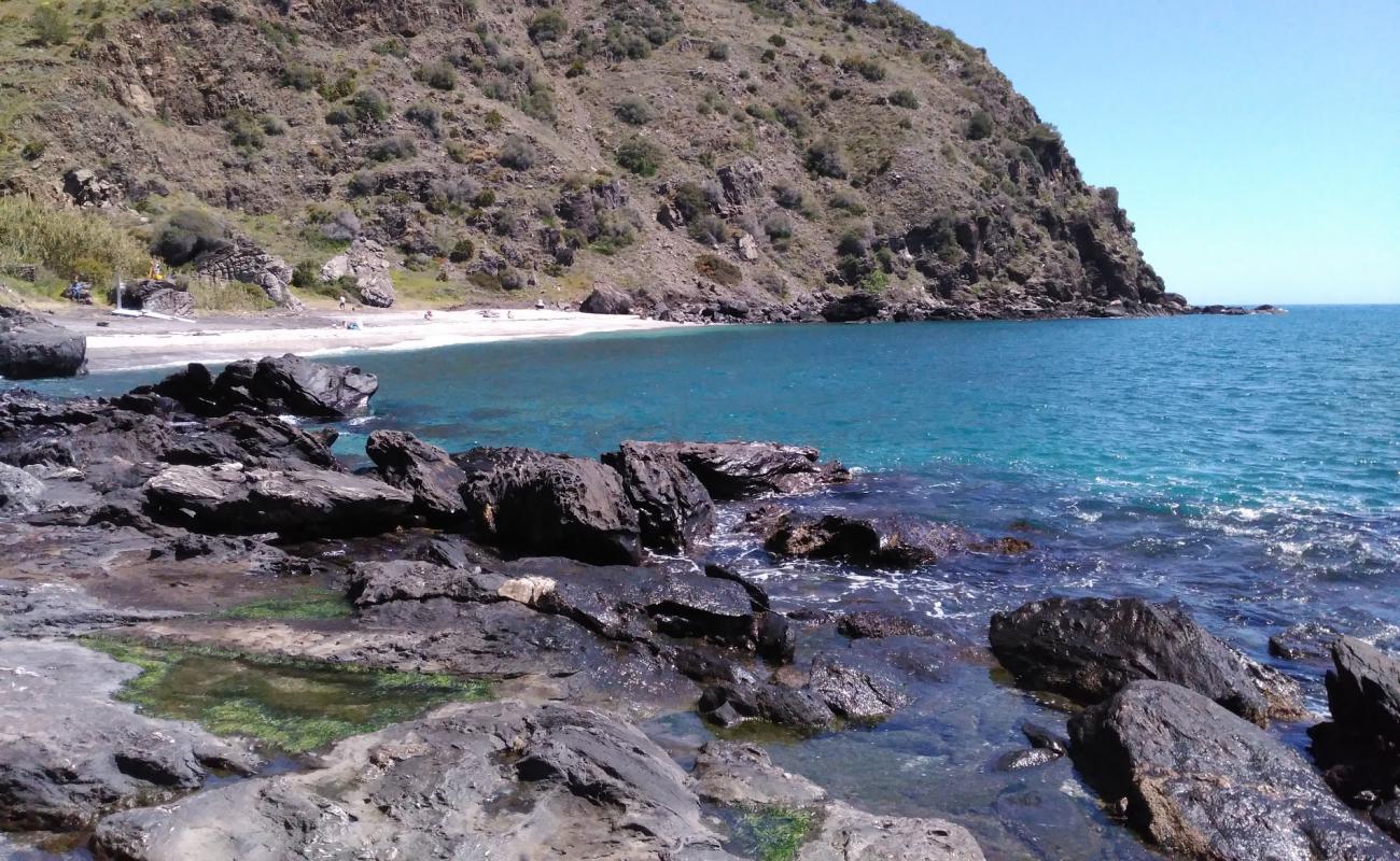 Foto af Playa de Curumbico med grå fin sten overflade