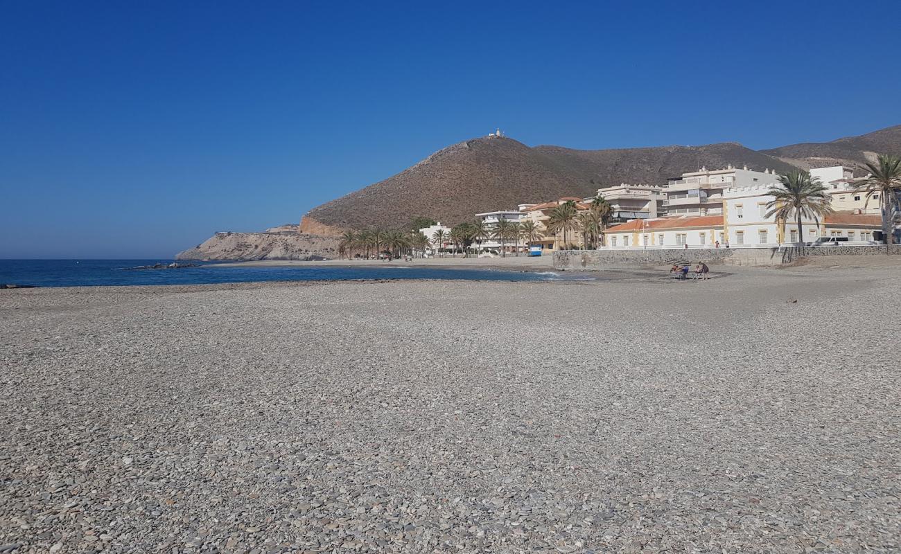 Foto af Playa Castell del Ferro med grå fin sten overflade