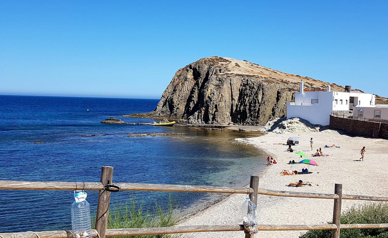 Foto af La isleta beach med gråt skallesand overflade