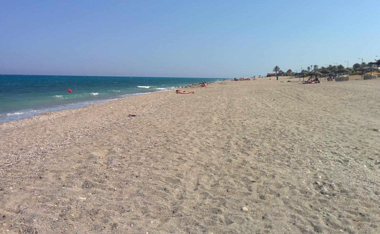 Foto af Playa del descargador med lys skaldesand overflade