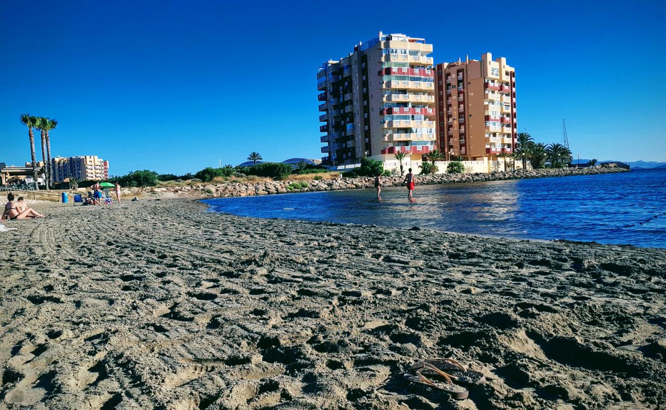 Foto af Playa Chica med grå sand overflade