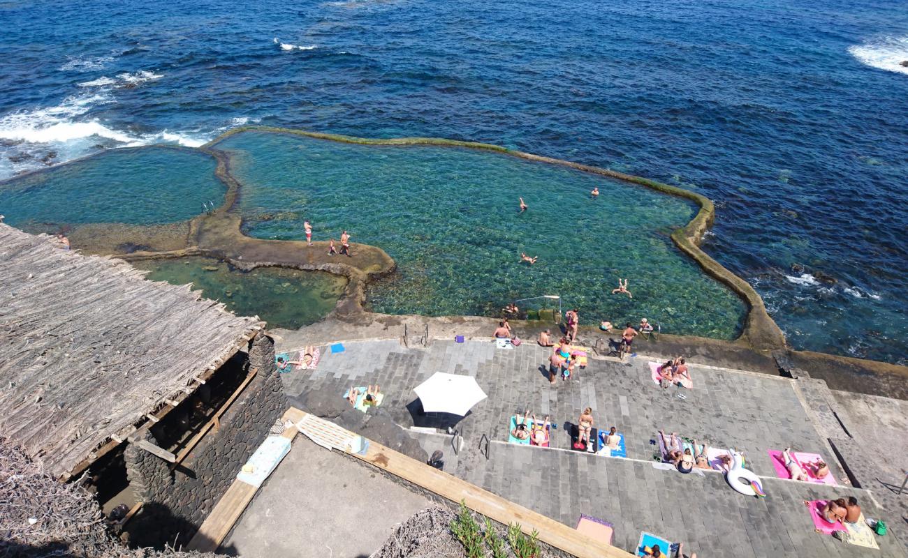 Foto af Natural Pool La Maceta med betonovertræk overflade