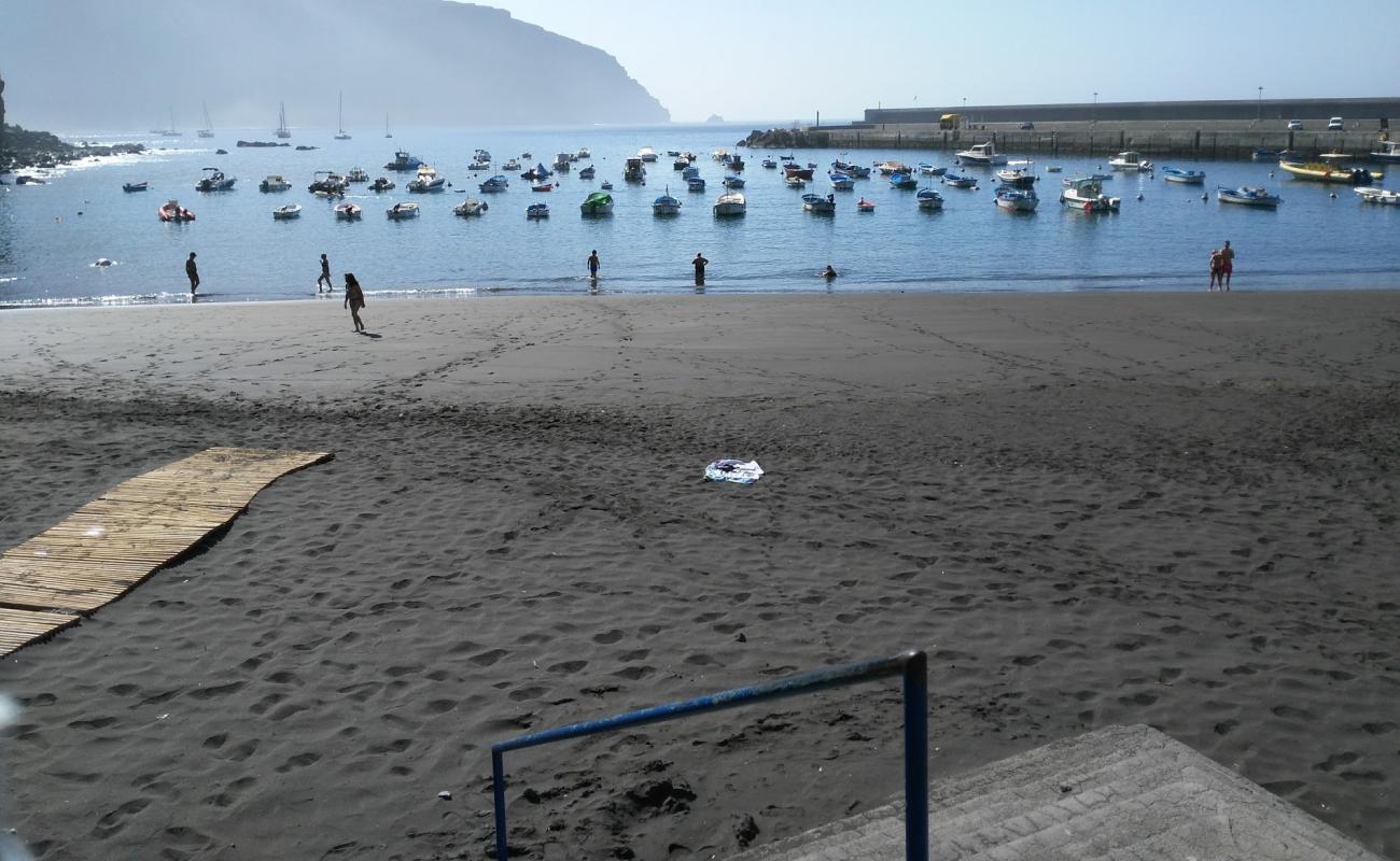 Foto af Playa De Vueltas med grå sand overflade