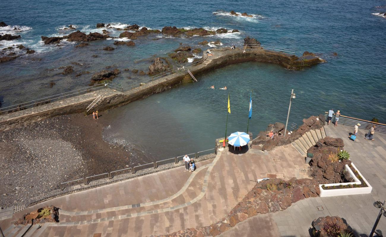 Foto af Playa de San Telmo med gråt sand og småsten overflade