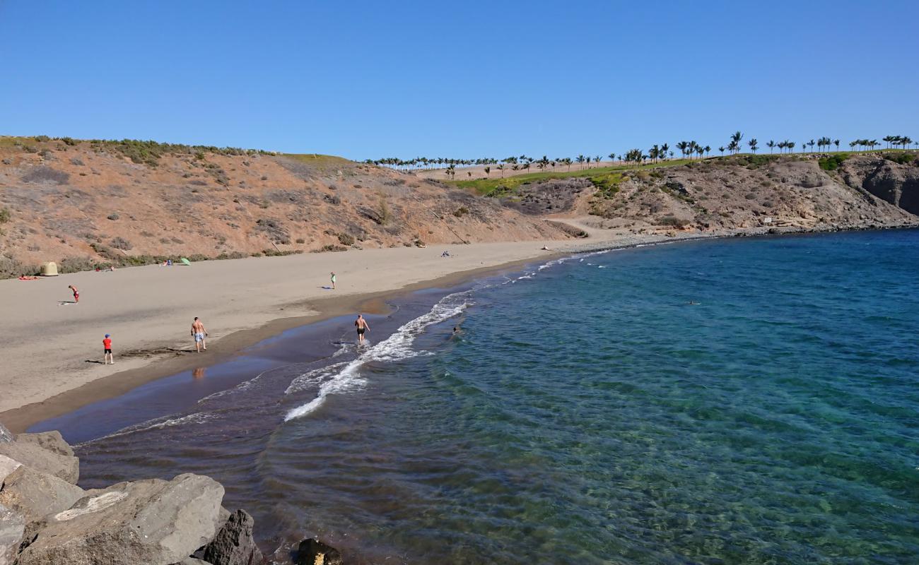 Foto af Playa de Pasito Blanco med lys fint sand overflade