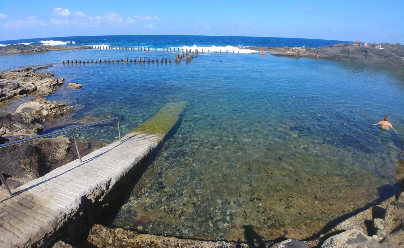 Foto af Roque prieto pools med sten overflade