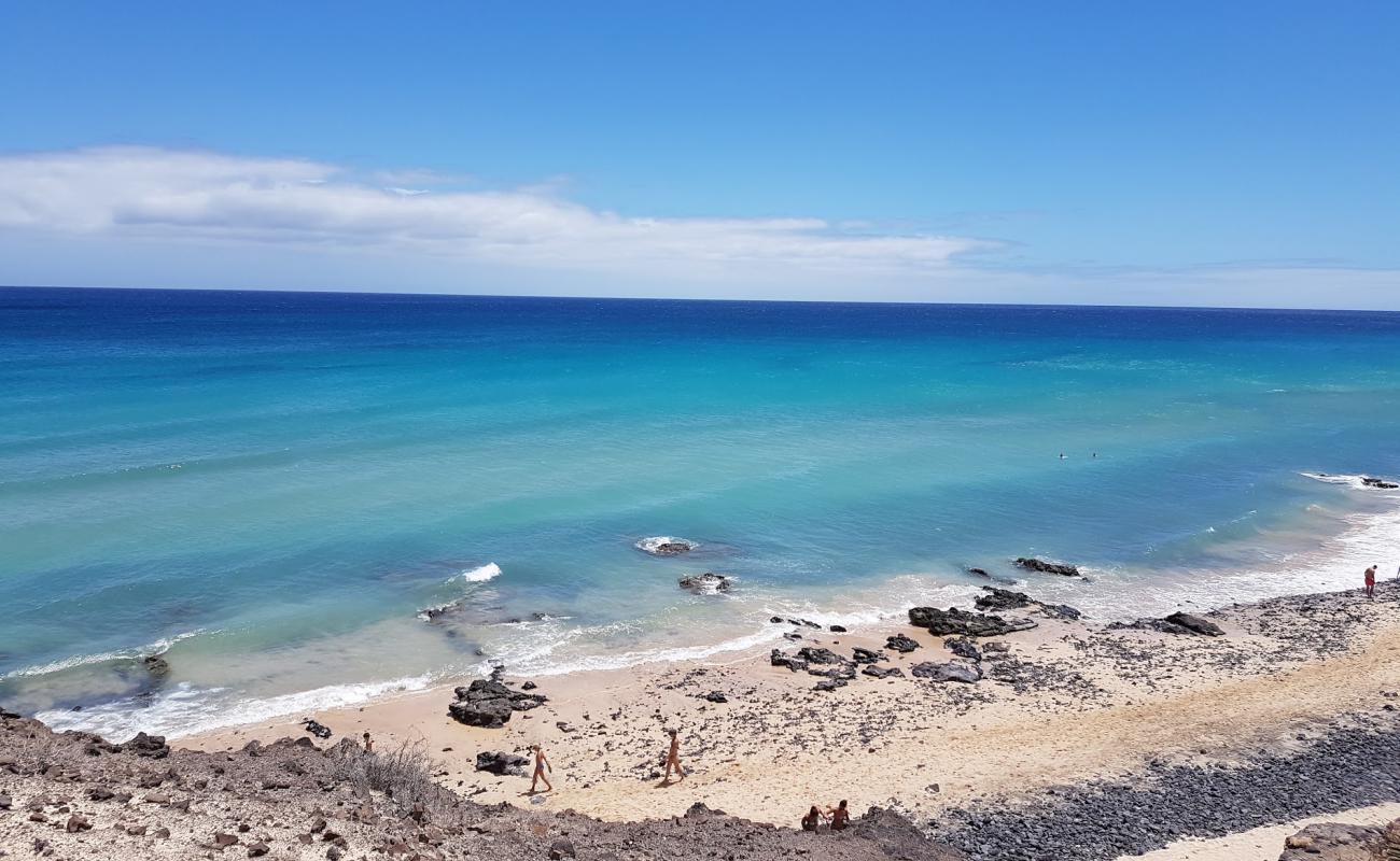 Foto af Playa de Butihondo med lys sand overflade