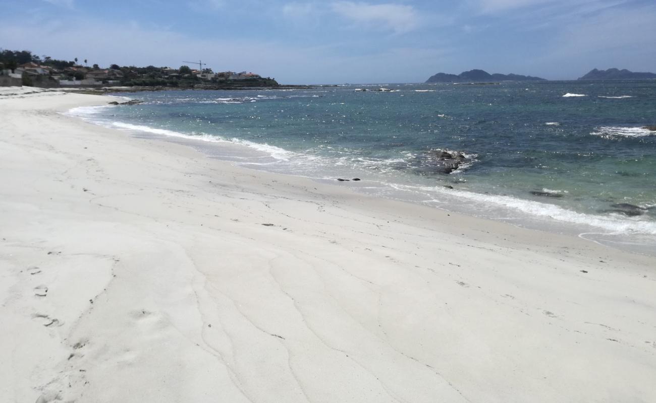 Foto af Praia de Fuchinos med hvidt fint sand overflade