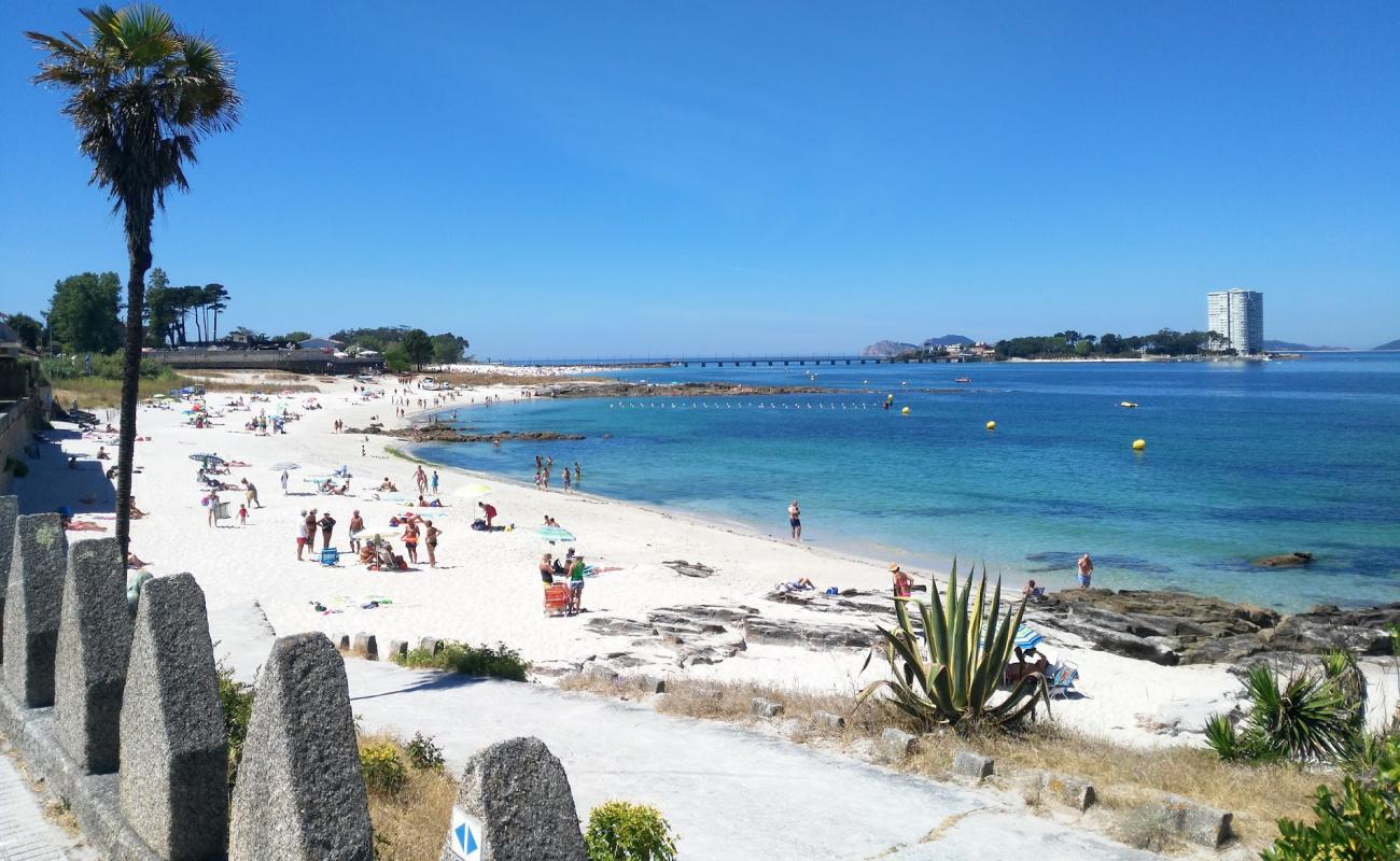 Foto af Praia da Fontaina med hvidt fint sand overflade