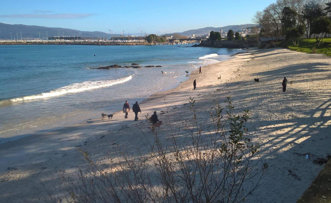 Foto af Praia de Santa Baia med hvidt sand overflade