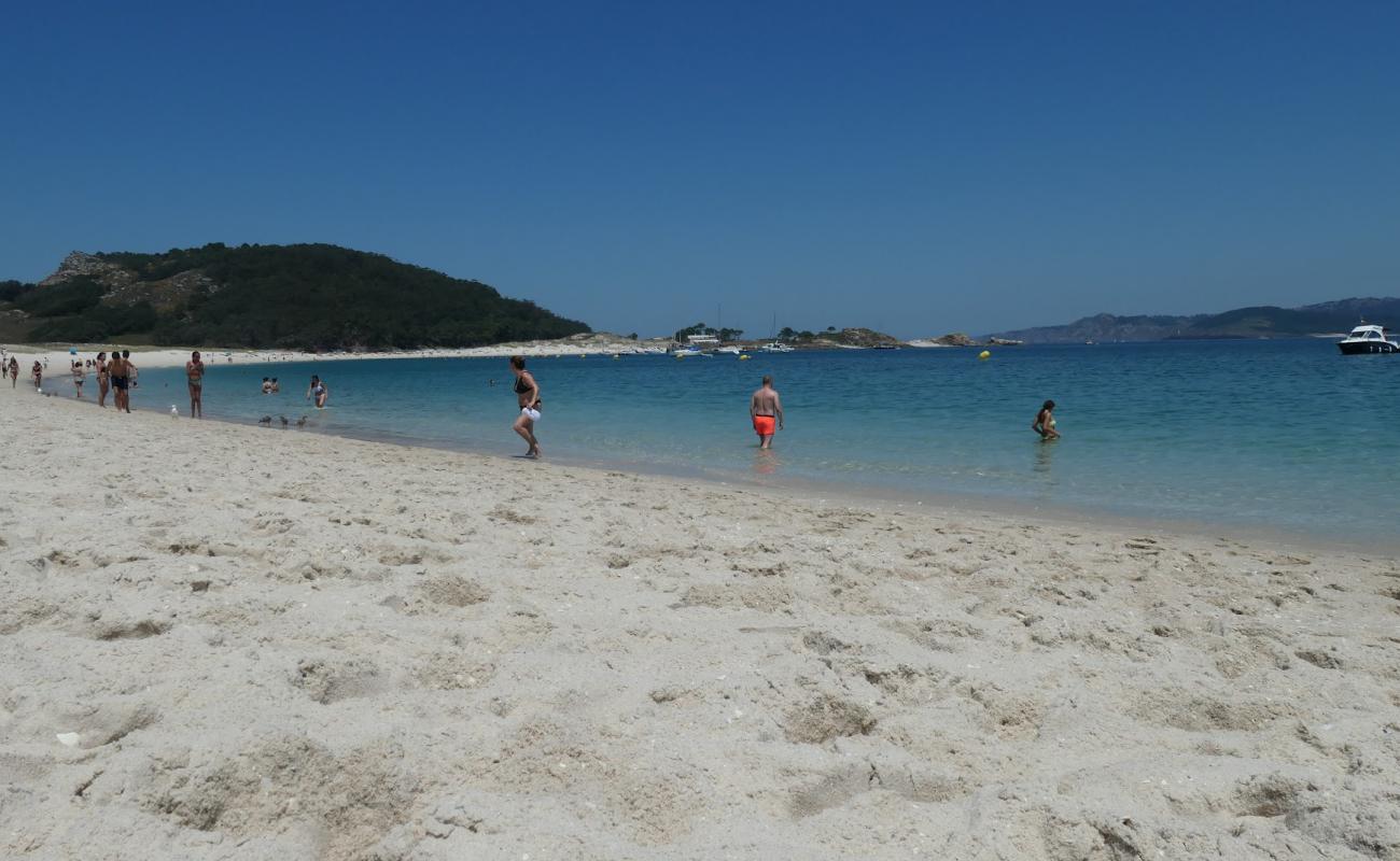 Foto af Strand af Roda med hvidt fint sand overflade