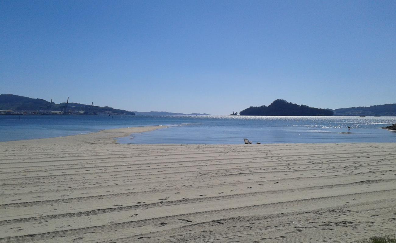 Foto af Praia de Lourido med hvidt sand overflade