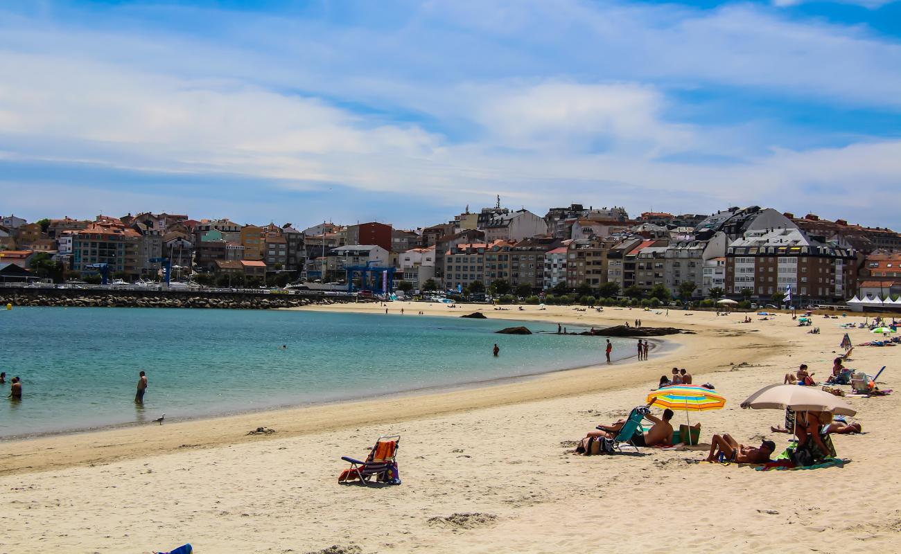 Foto af Baltar beach med hvidt fint sand overflade