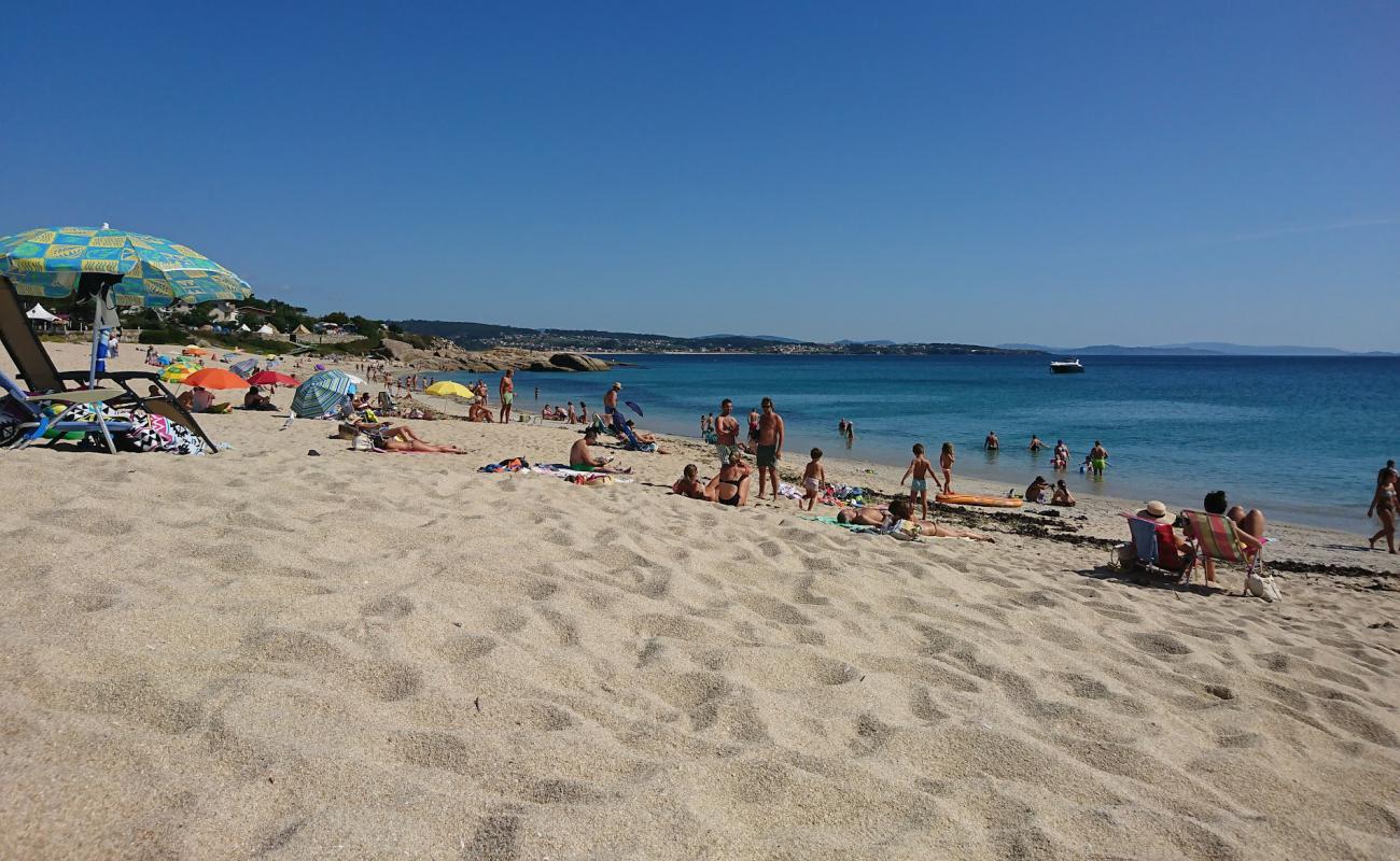 Foto af Raeiros beach med hvidt sand overflade