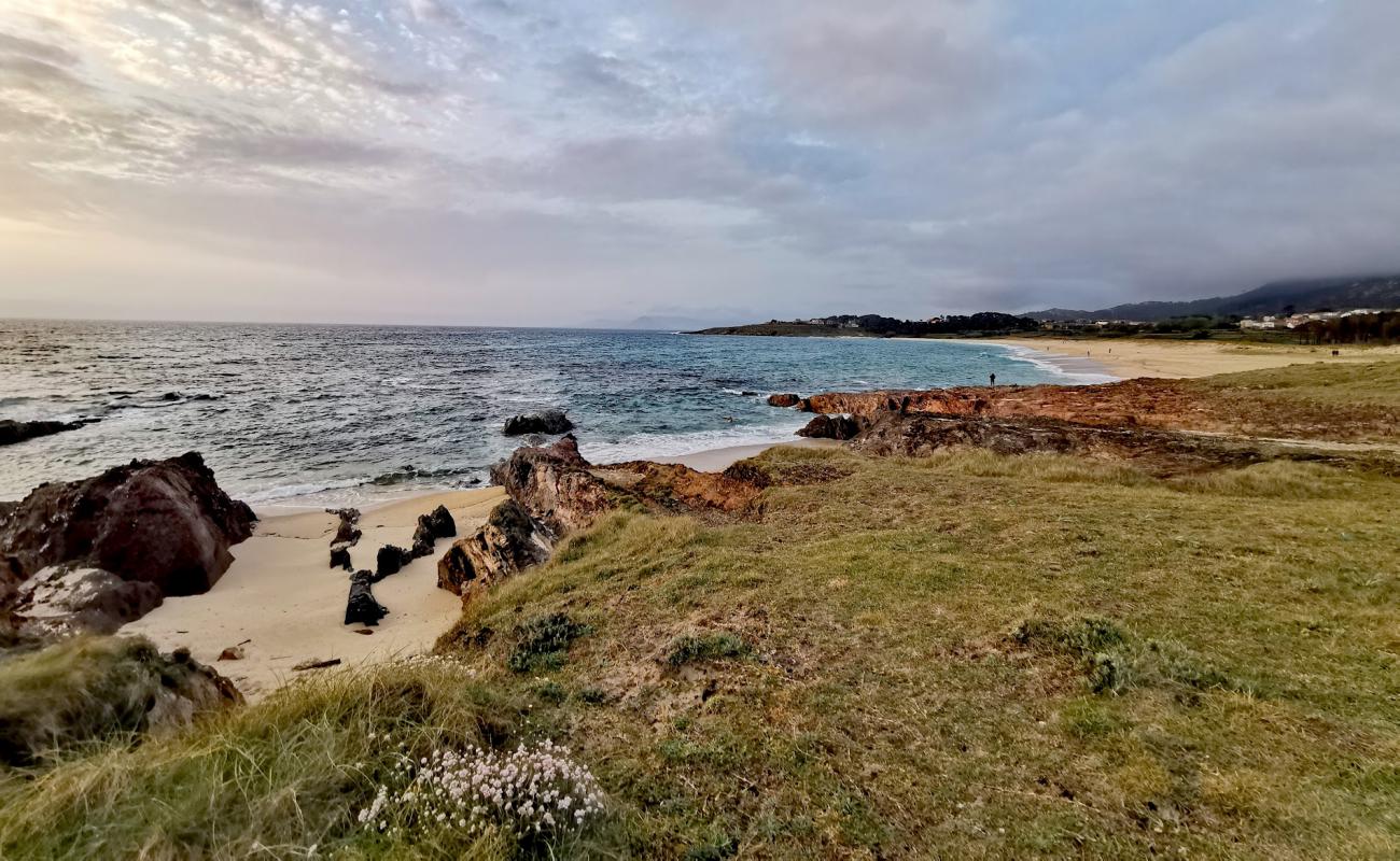 Foto af Praia das Furnas med lys fint sand overflade