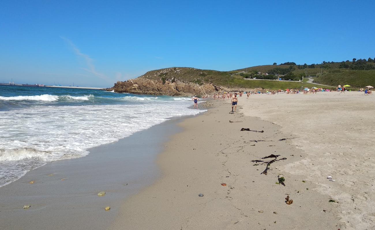 Foto af Praia de Valcobo med hvidt sand overflade