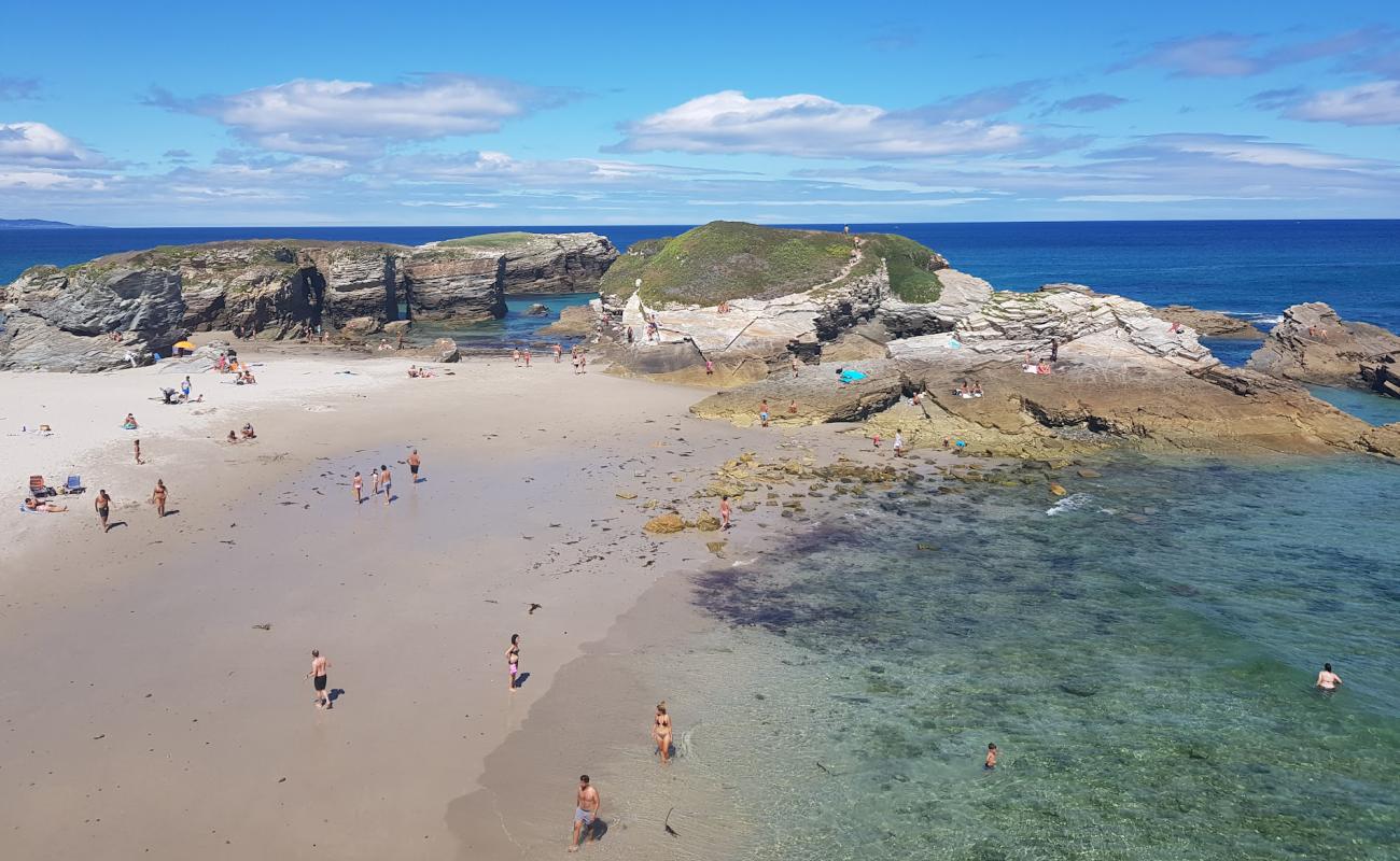 Foto af Praia das Illas med hvidt sand overflade