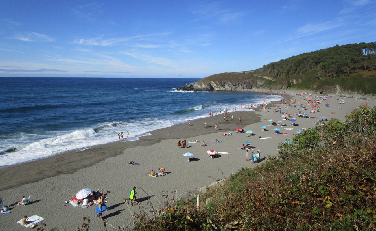 Foto af Playa de Navia med lys sand overflade