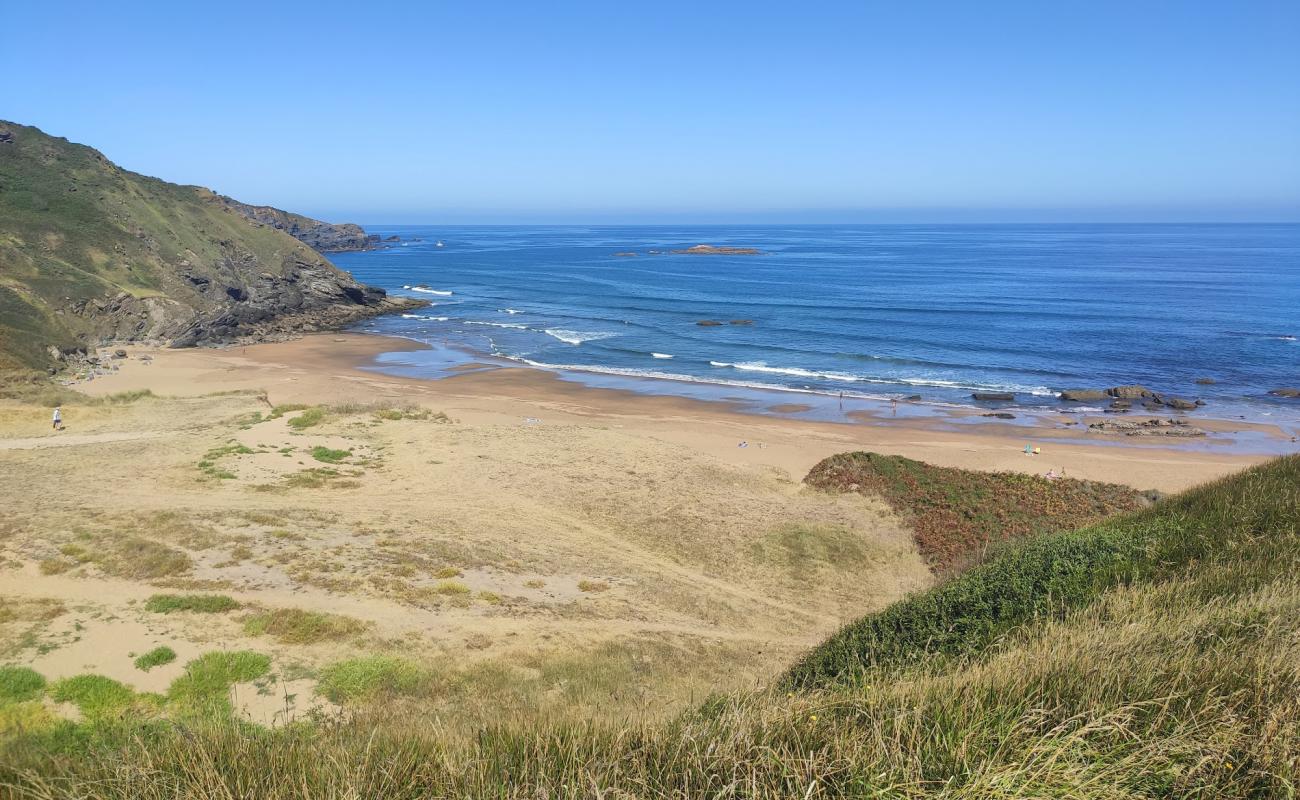 Foto af Playa de Carniciega med lys sand overflade