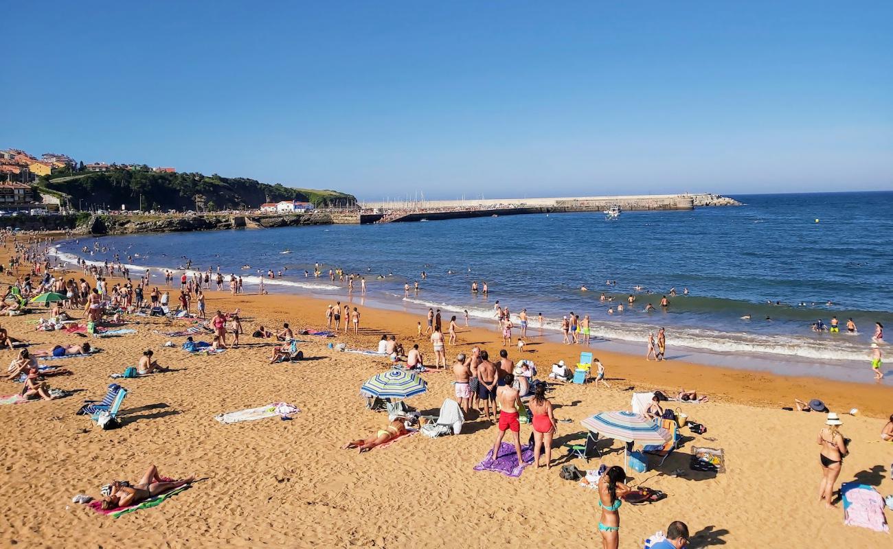 Foto af Luanco Strand med lys sand overflade