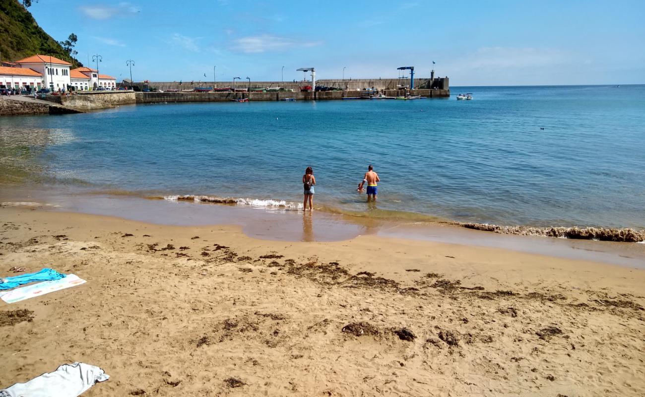 Foto af Tazones beach med lys sand overflade