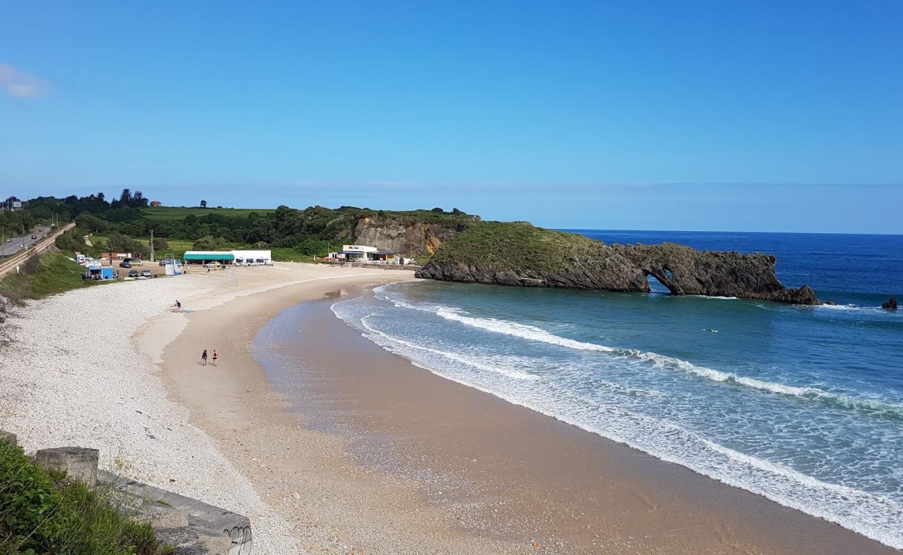 Foto af Playa de San Antolin med let sand og småsten overflade