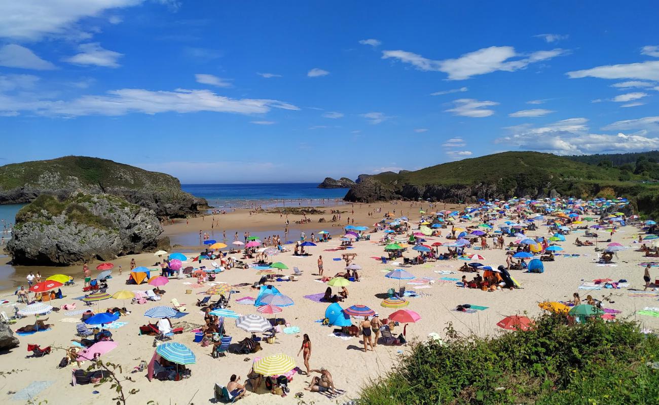 Foto af Playa de Borizo med lys fint sand overflade