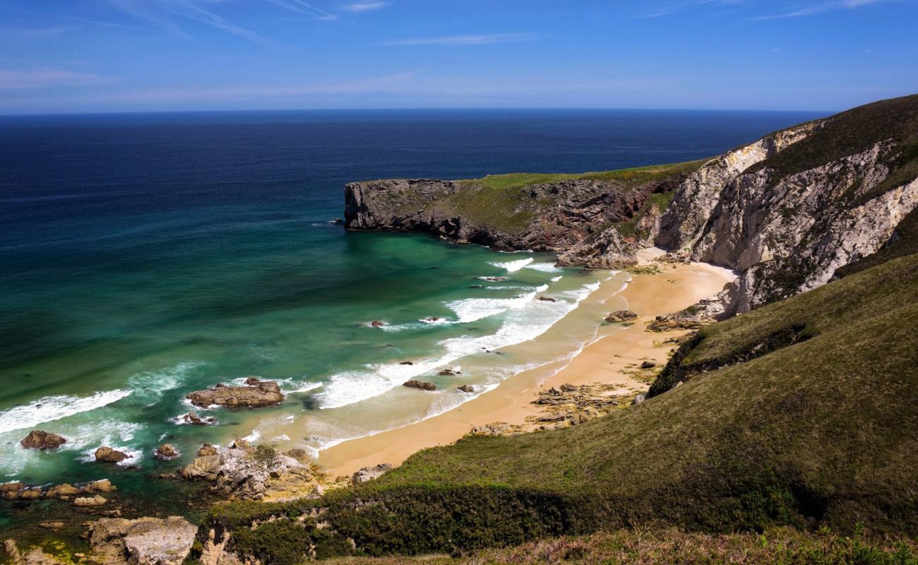 Foto af Playas de Mendia med lys sand overflade