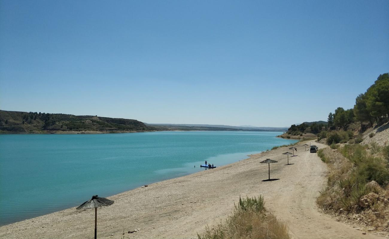 Foto af Playas El Negratin med let sand og småsten overflade