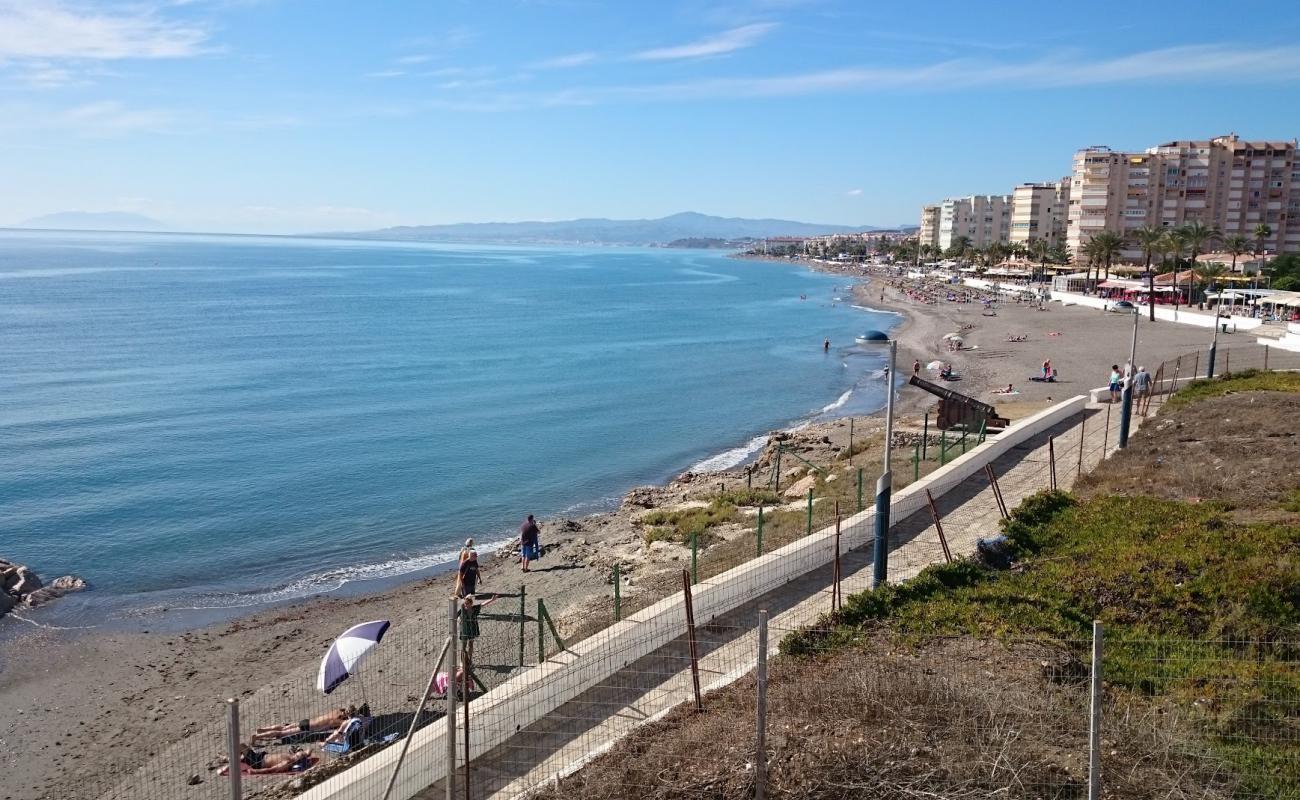 Foto af Torrox Strand med gråt sand og småsten overflade