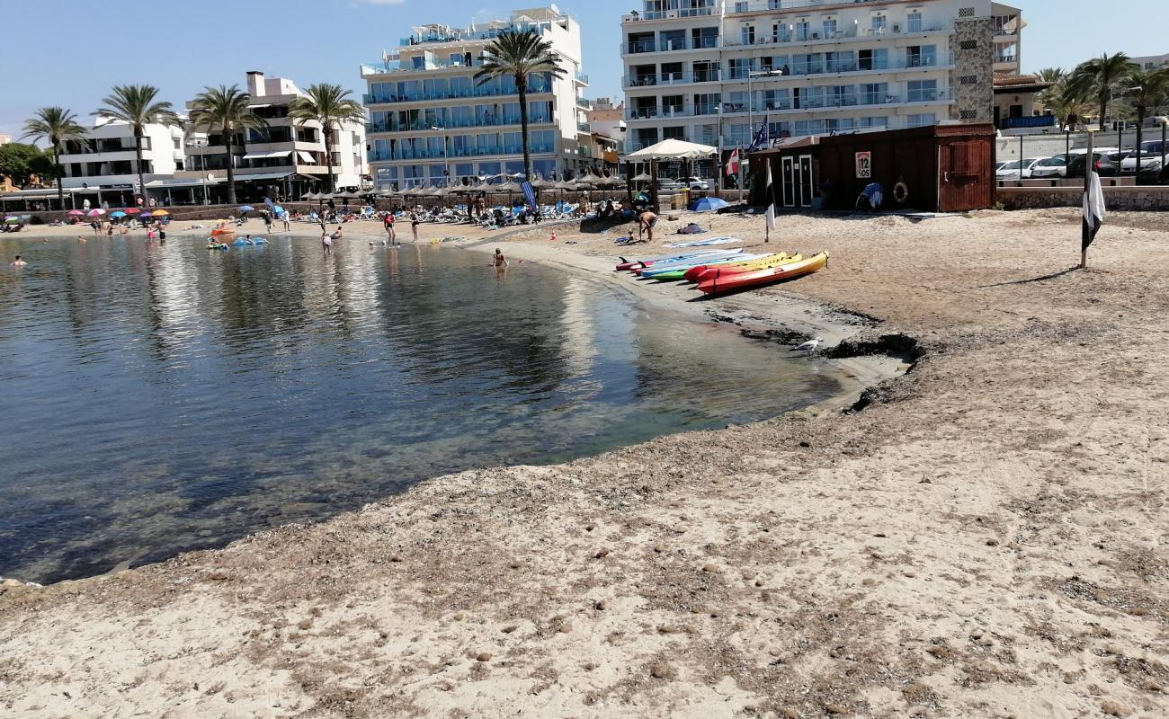 Foto af Cala Estancia med lys sand overflade