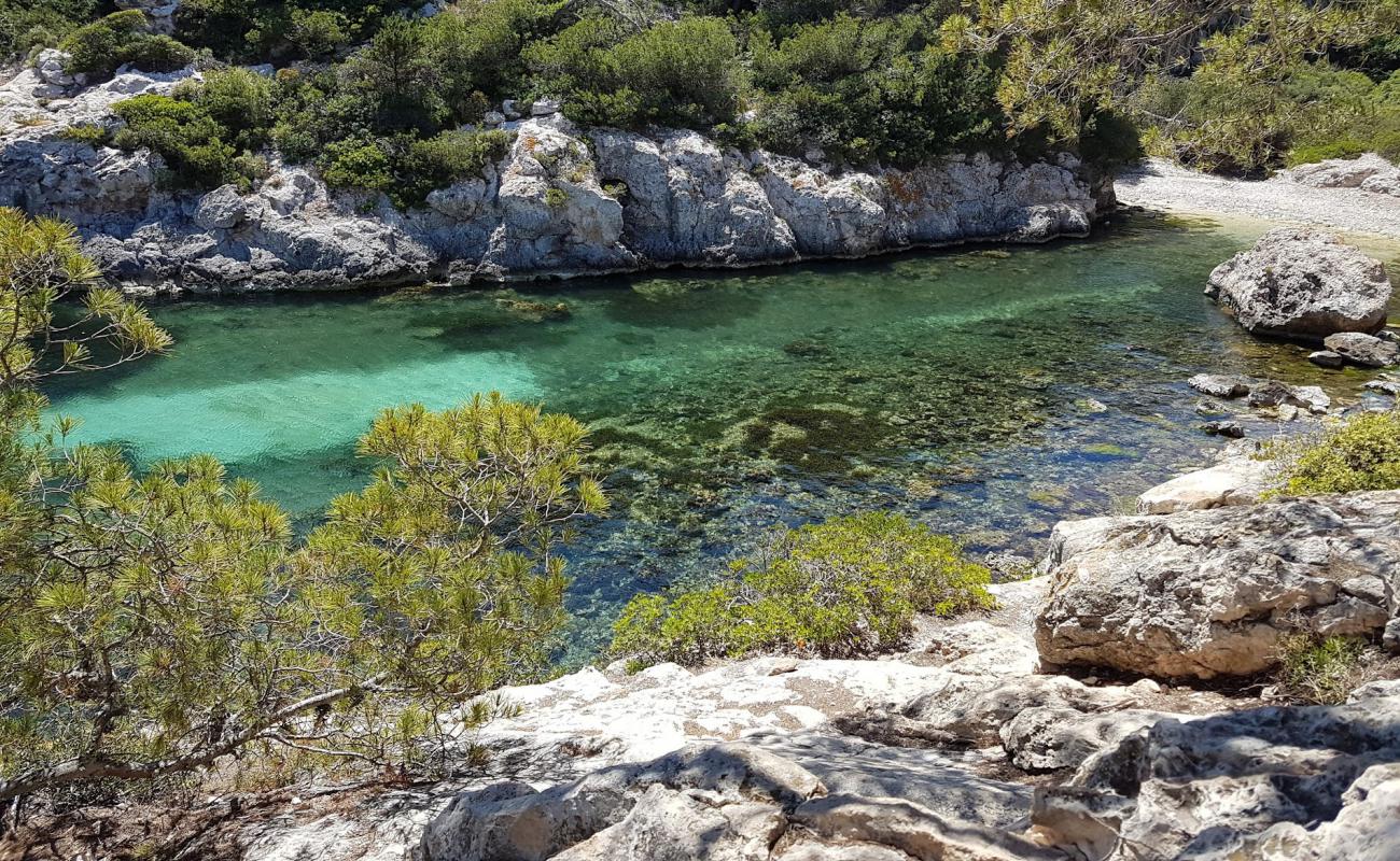 Foto af Platja de Cala Figuera med let sten overflade