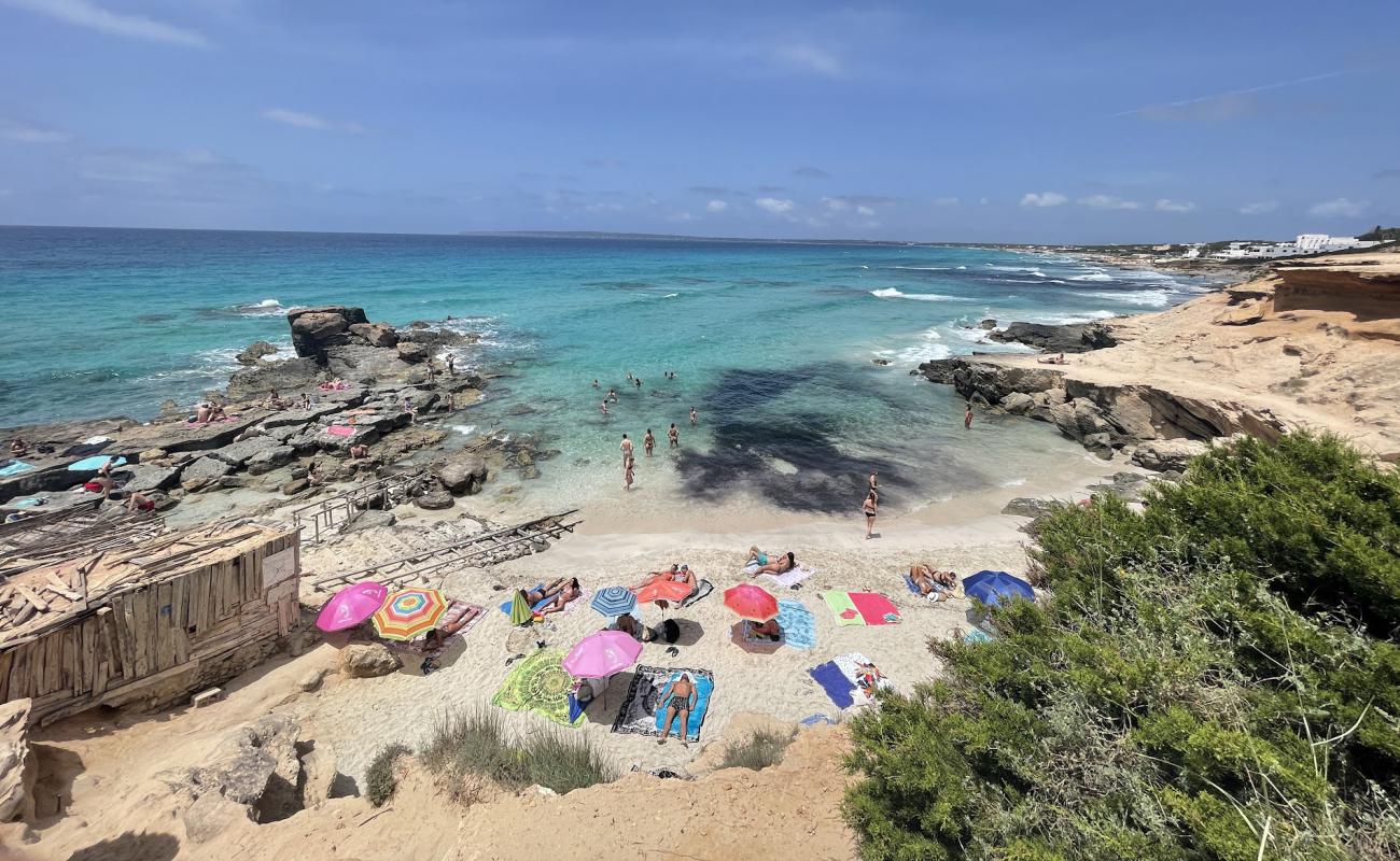 Foto af Calo Des Mort med lys sand overflade