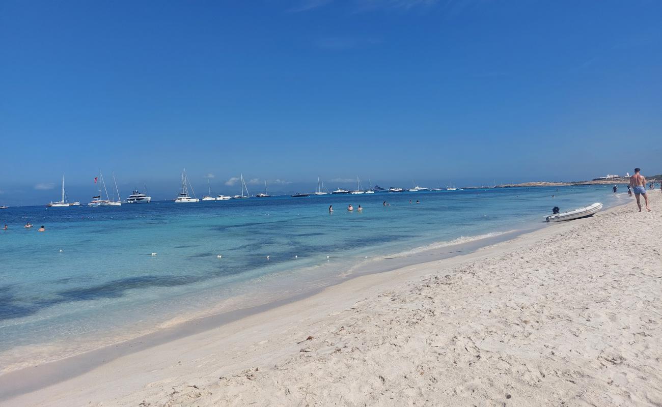 Foto af Playa Es Cavall d'En Borras med lys sand overflade