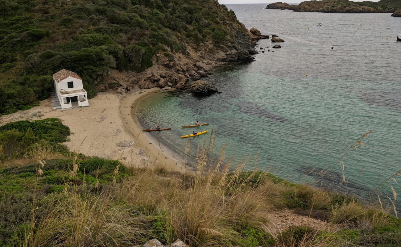 Foto af Cala En Vidrier med lys sand overflade