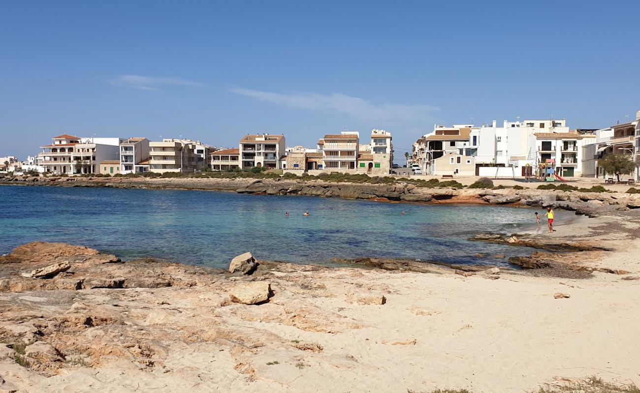 Foto af Platja de Cala Galiota med lys sand overflade