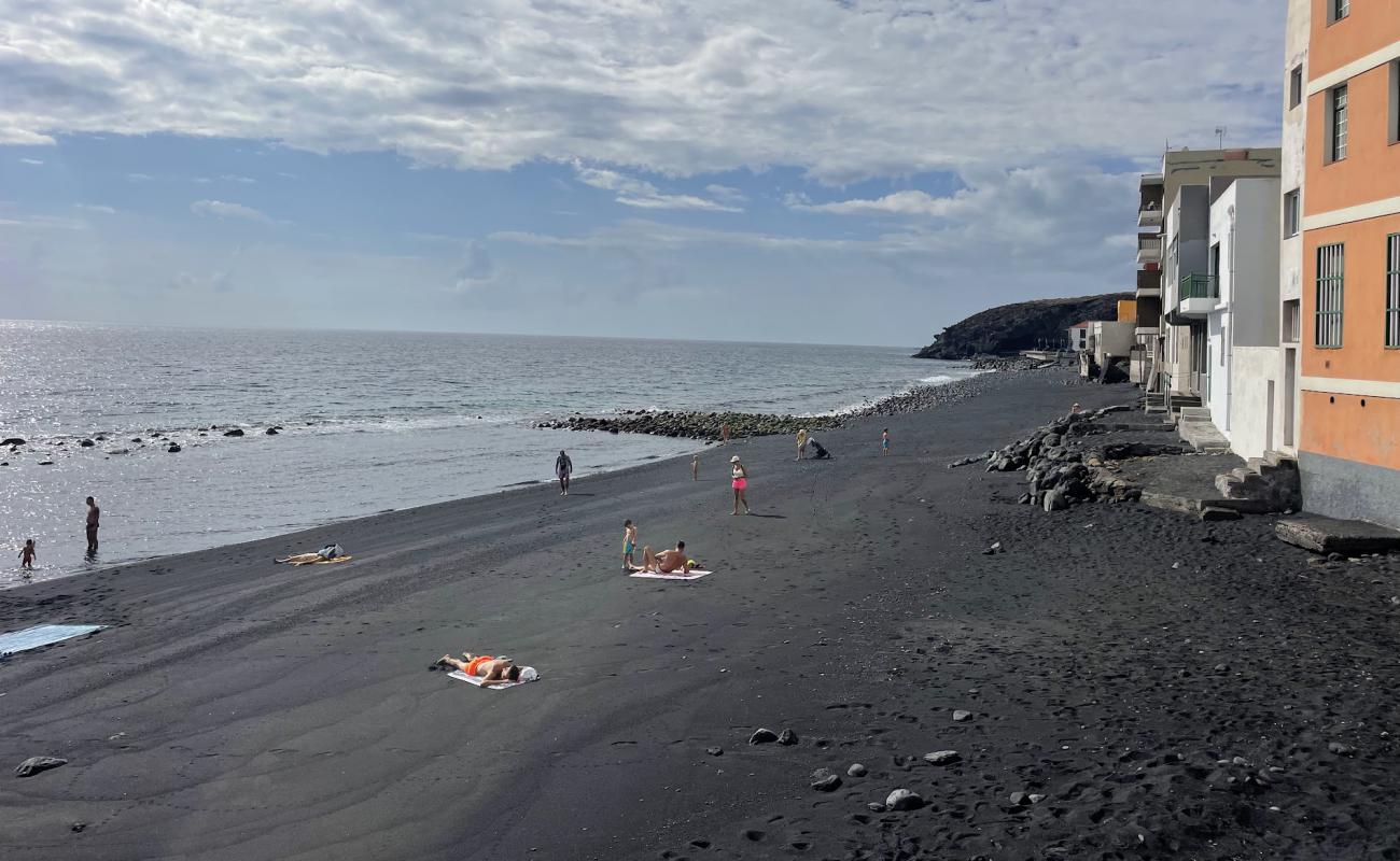 Foto af Playa Candelaria med gråt sand og sten overflade