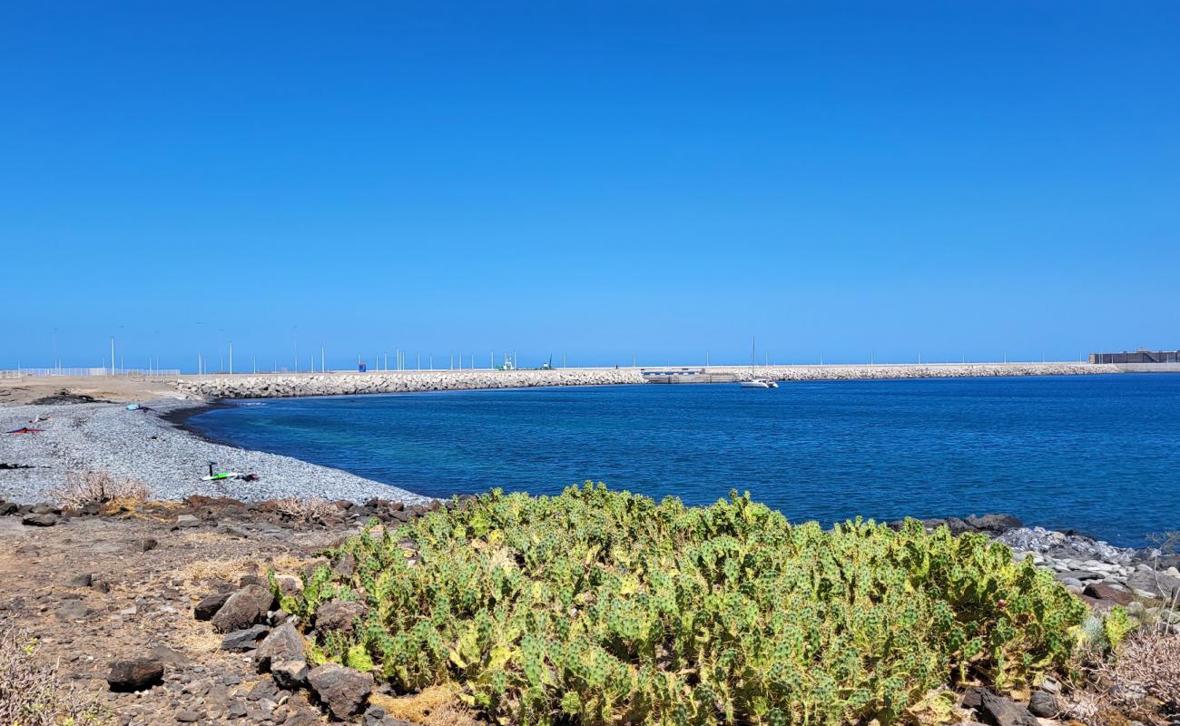 Foto af Playa del Medio med grå sten overflade