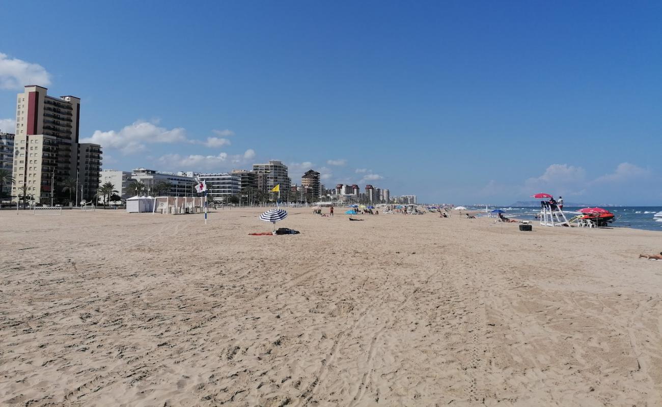 Foto af Playa de San Antonio med lys sand overflade