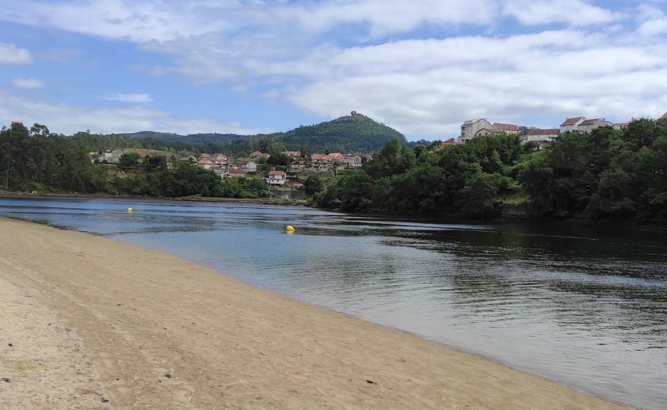 Foto af Praia da Xunqueira med lys sand overflade