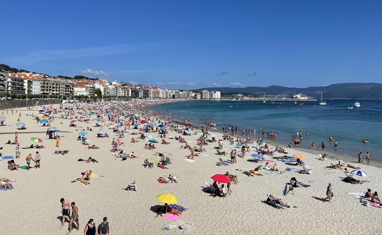 Foto af Praia de Silgar med lys sand overflade