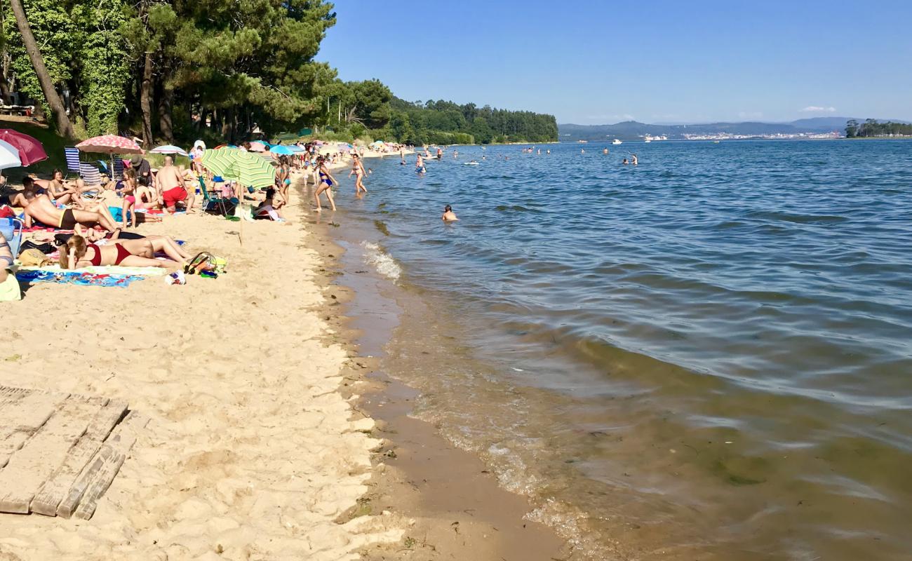 Foto af Praia de Manons med lys sand overflade