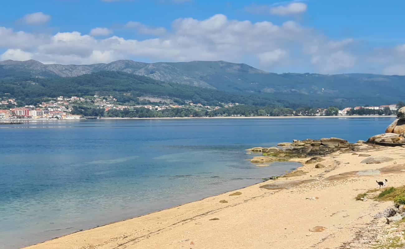 Foto af Playa Esteiro, Boiro med lys sand overflade