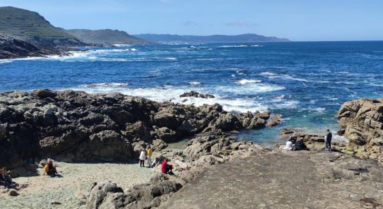 Praia dos Cristais