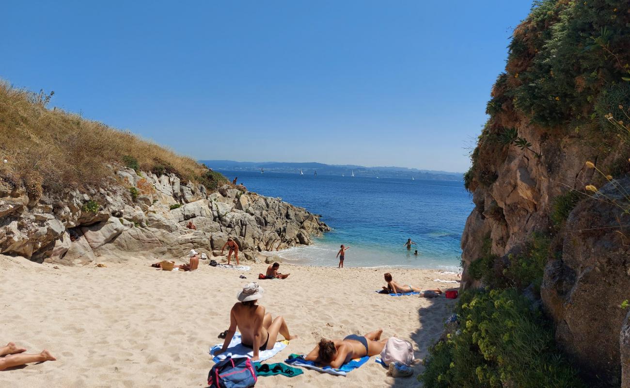 Foto af Praia de Adormideiras med lys sand overflade