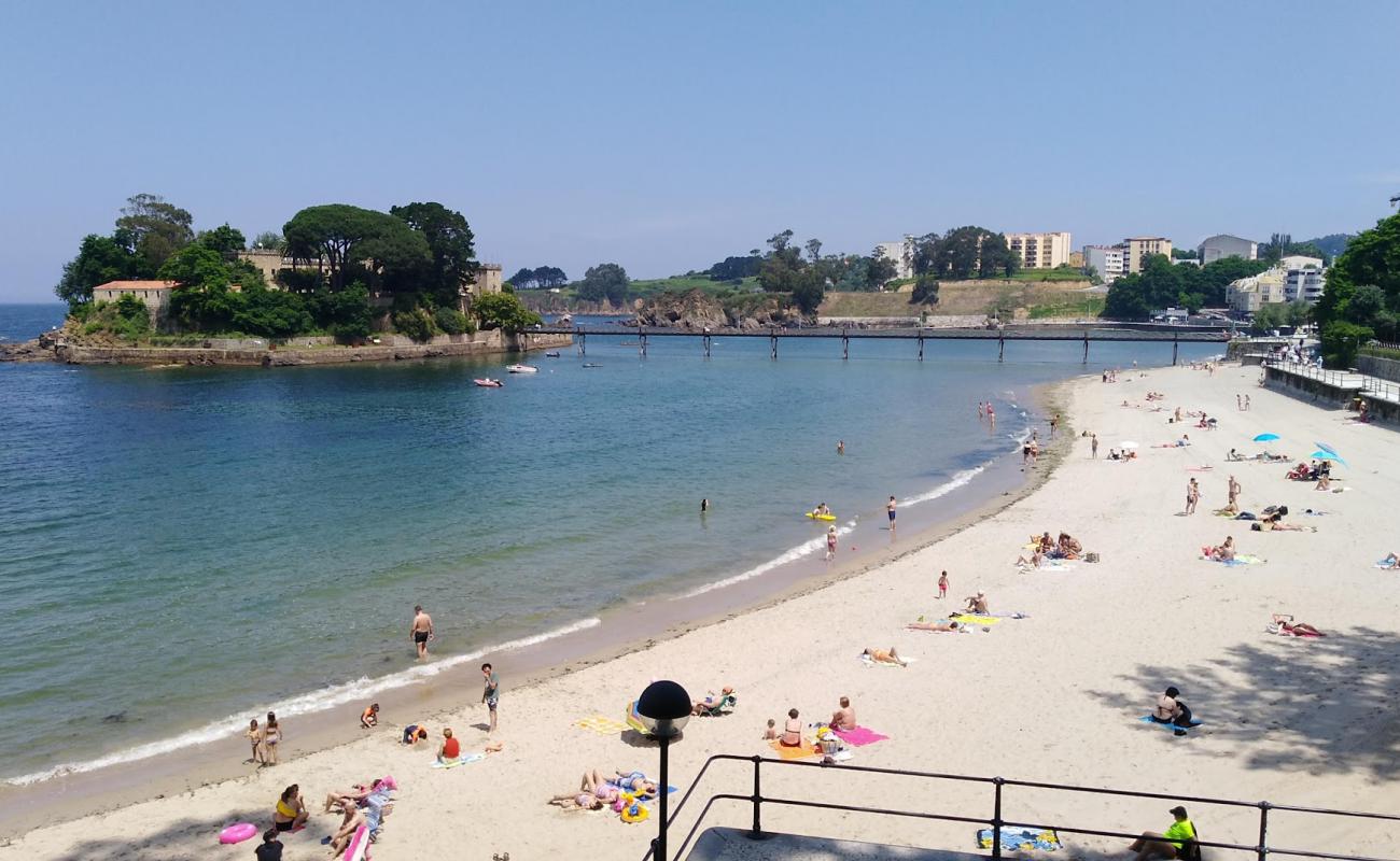 Foto af Praia de Santa Cruz med lys sand overflade