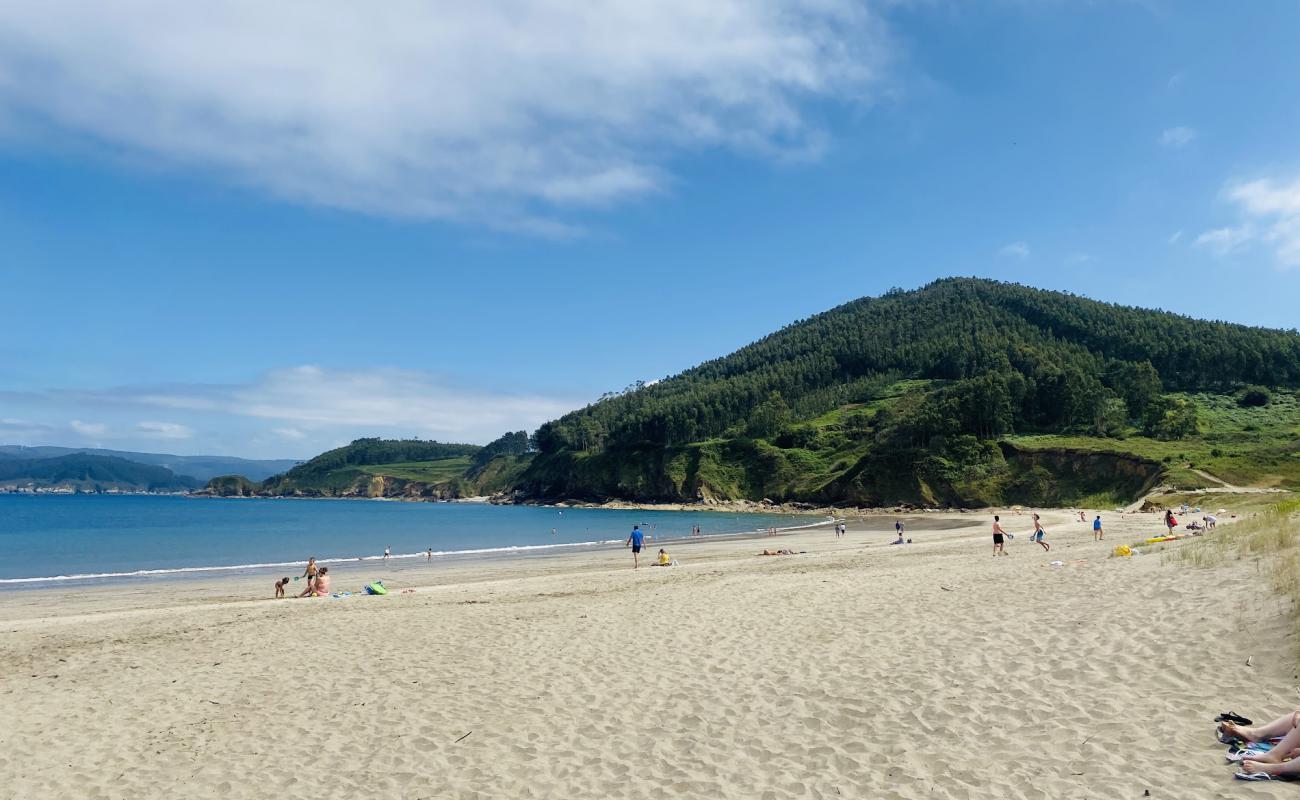 Foto af Playa de Carino med lys sand overflade