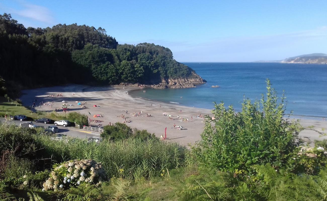 Foto af Praia de Fornos med grå sand overflade